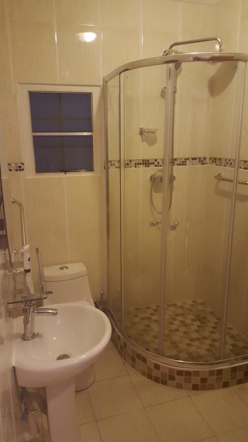 Mathlyn Guest House Francistown Eksteriør bilde