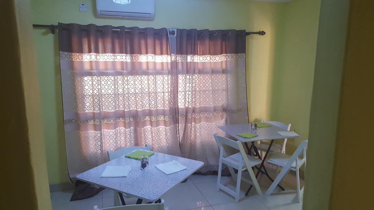 Mathlyn Guest House Francistown Eksteriør bilde
