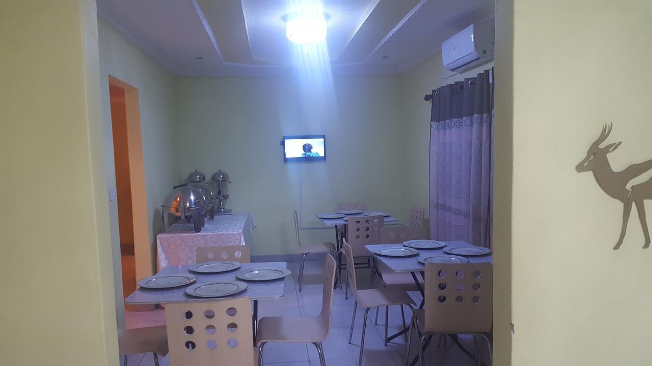 Mathlyn Guest House Francistown Eksteriør bilde