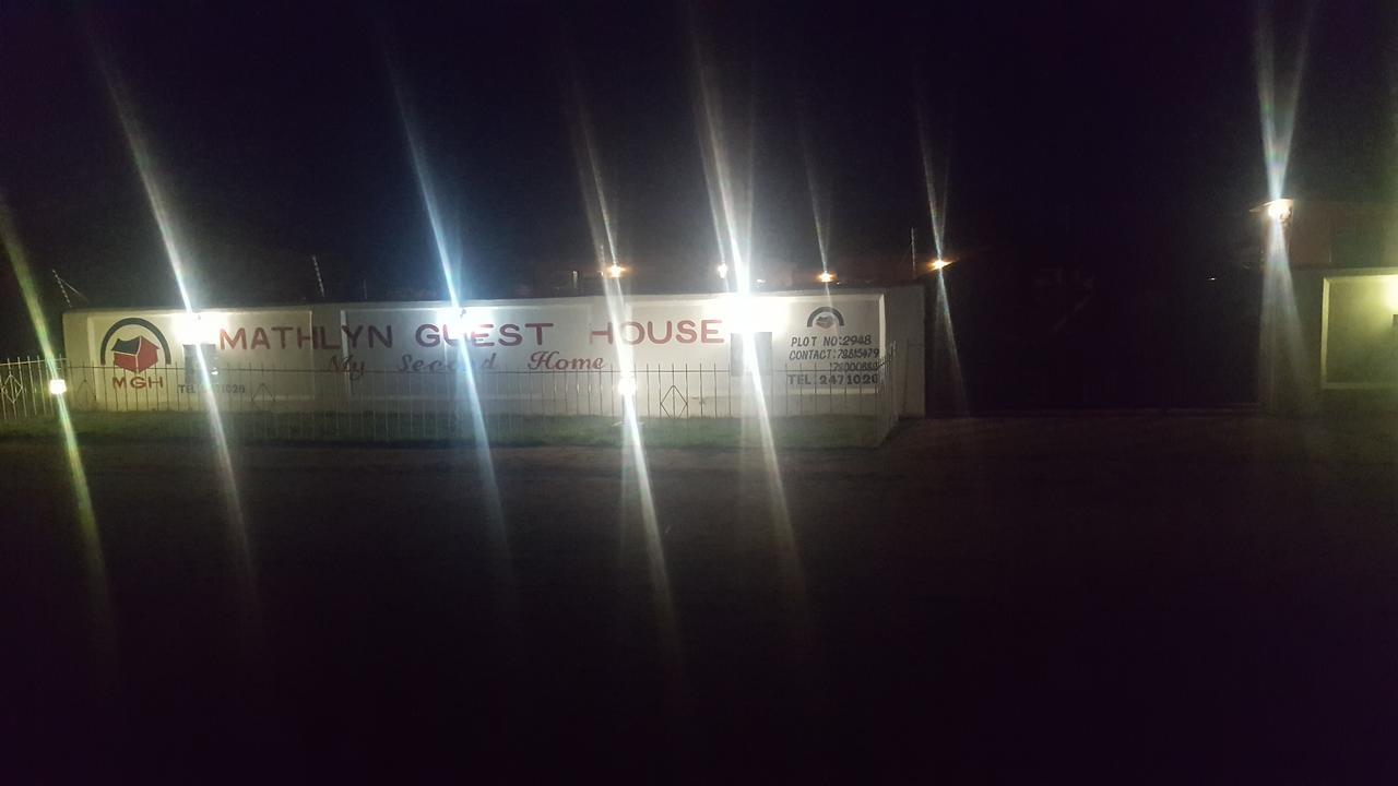 Mathlyn Guest House Francistown Eksteriør bilde