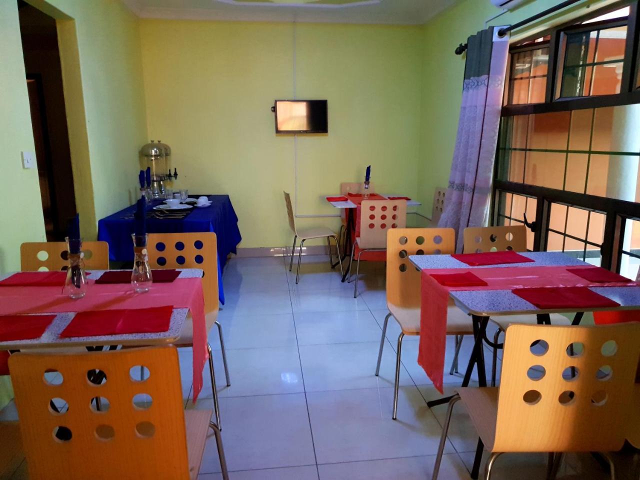 Mathlyn Guest House Francistown Eksteriør bilde