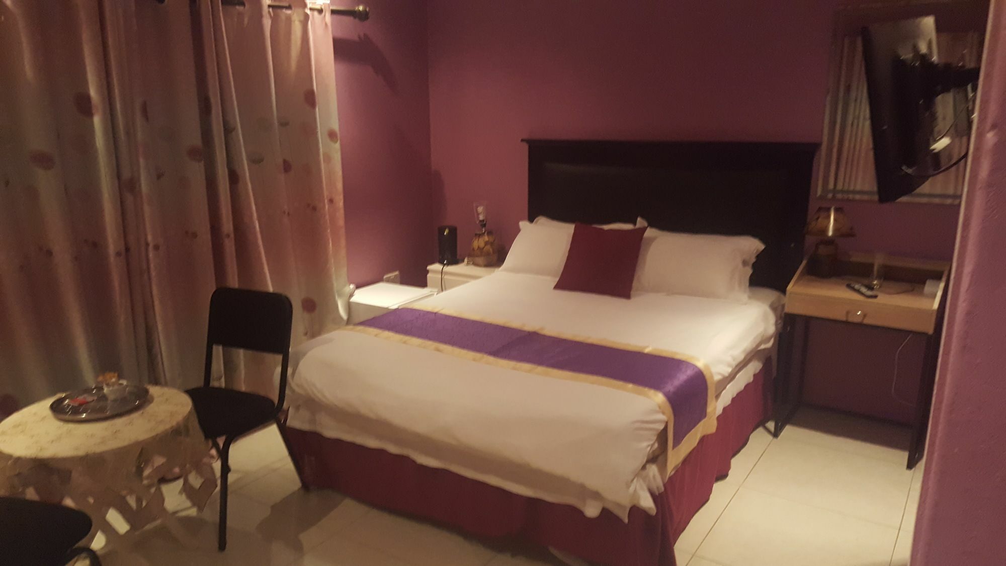 Mathlyn Guest House Francistown Eksteriør bilde
