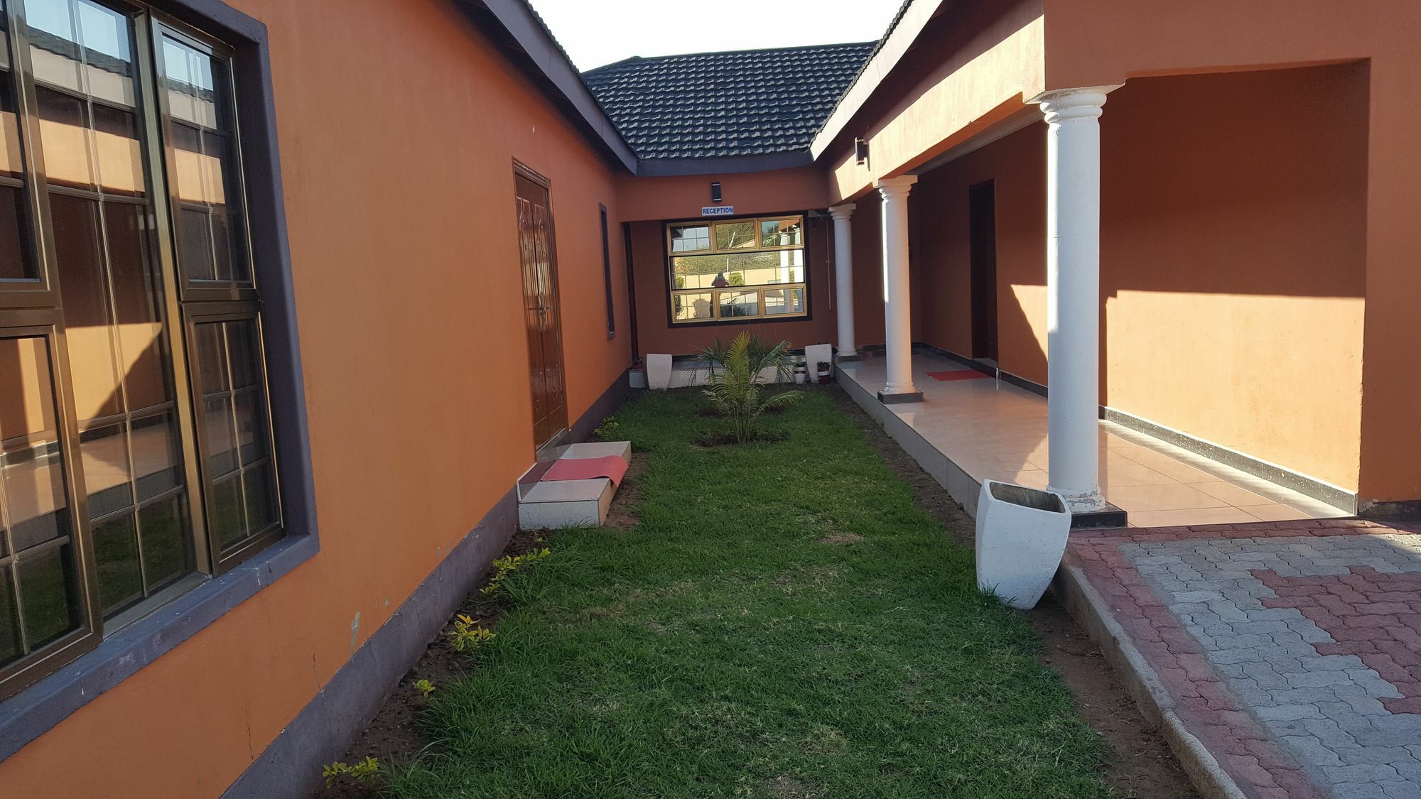 Mathlyn Guest House Francistown Eksteriør bilde